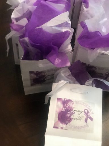 CUSTOM GIFT BAGS
